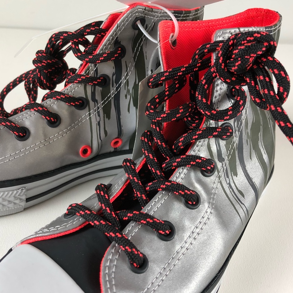 Converse Hi Top Chuck Taylor Flash Flood Shoes NWT - Picture 4 of 7